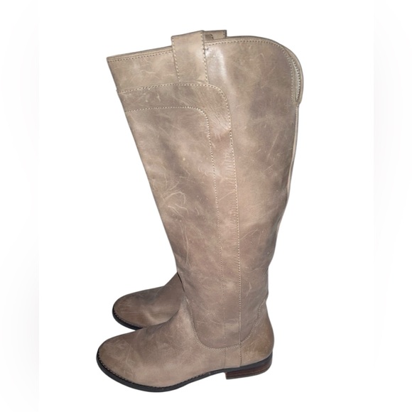 Franco Fortini Women’s
Riding Boot. Leather
knee High Pull On Boot. Size 9 - Picture 4 of 5